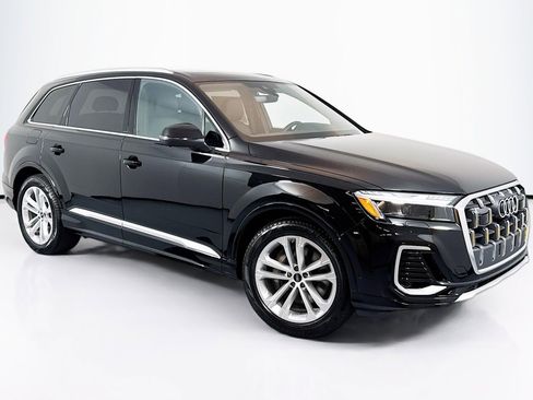 New 2025 Audi Q7 3.0T Prestige image 3