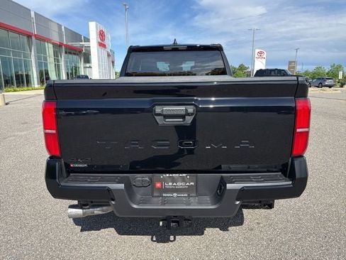 Used 2026 Toyota Tacoma TRD Sport AWD/4WD image 9