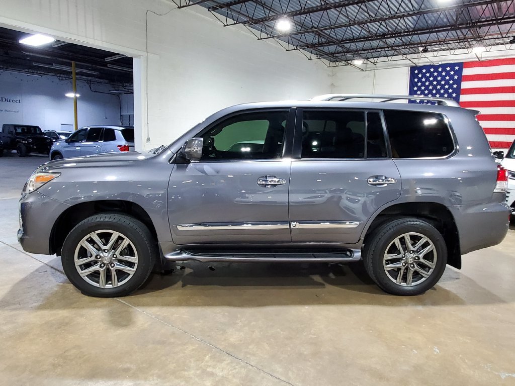 Used 2013 Lexus LX 570 4WD w/ Luxury Pkg image 13