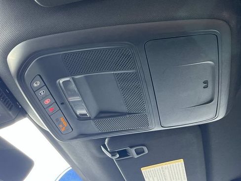 Used 2025 Chevrolet Equinox LT w/ Convenience Package II AWD/4WD image 33