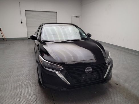 Used 2025 Nissan Sentra SV FWD image 14