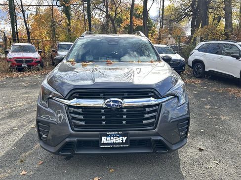 New 2025 Subaru Ascent Limited image 3