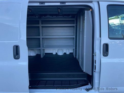 Used 2022 Chevrolet Express 2500 w/ Driver Convenience Package RWD image 8