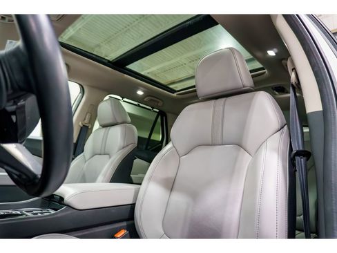 Used 2023 Honda Pilot Touring image 13