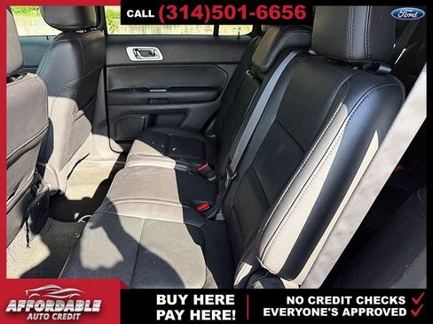 Used 2015 Ford Explorer Limited w/ Equipment Group 302A FWD image 11