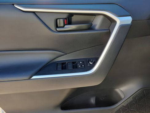 Used 2024 Toyota RAV4 LE image 15