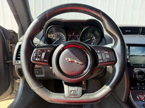 Used 2018 Jaguar F-TYPE R AWD/4WD image 13