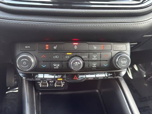 Used 2022 Dodge Durango GT AWD/4WD image 21
