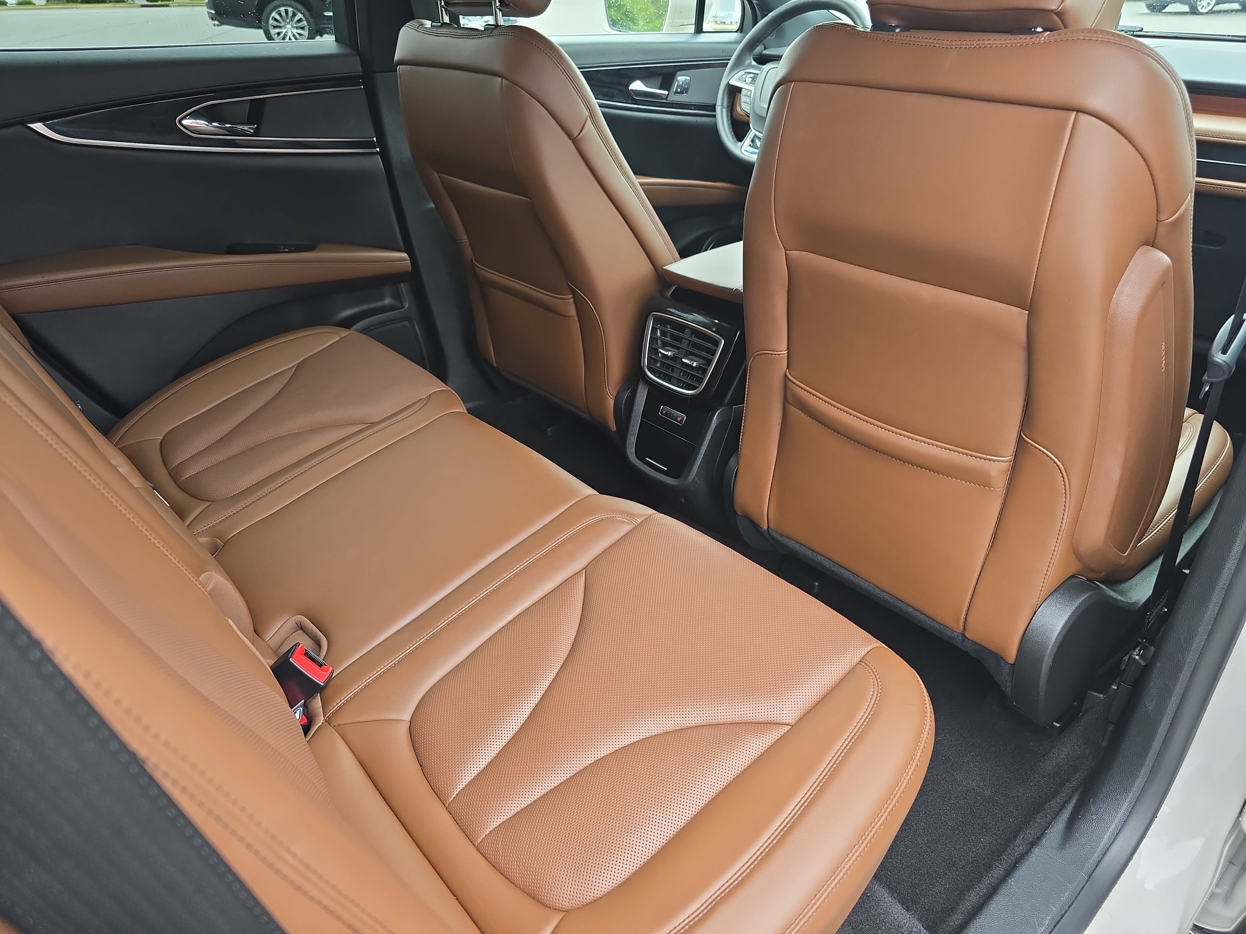 Certified 2023 Lincoln Nautilus Reserve AWD/4WD image 11