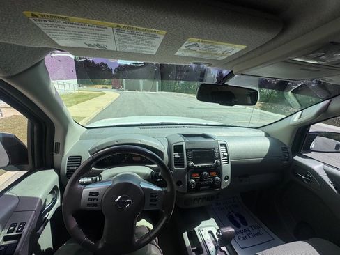 Used 2018 Nissan Frontier SV w/ Value Truck Package image 4