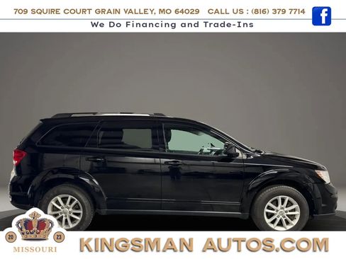 Used 2017 Dodge Journey SXT w/ Comfort/Convenience Group FWD image 3