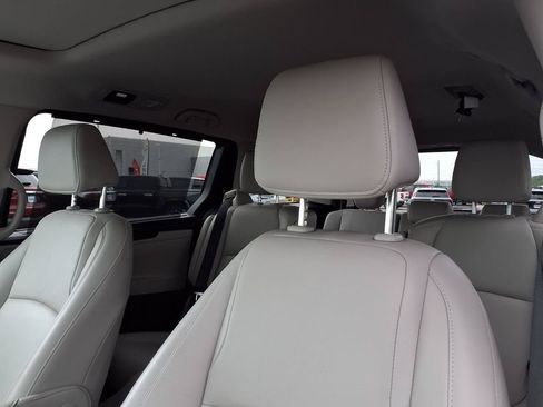 Used 2025 Honda Odyssey EX-L image 18