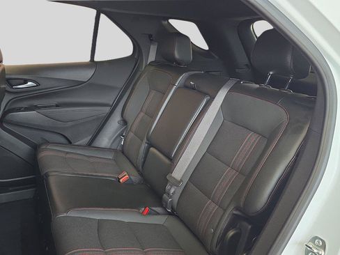 Used 2024 Chevrolet Equinox RS FWD image 18