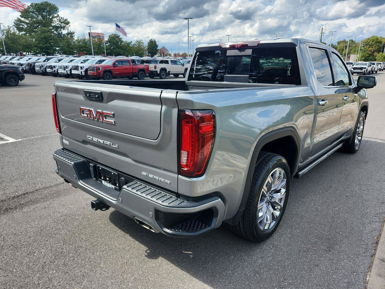 Certified 2023 GMC Sierra 1500 Denali w/ Denali Reserve Package AWD/4WD image 3