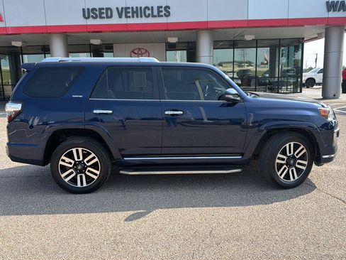 Used 2021 Toyota 4Runner Limited AWD/4WD image 2