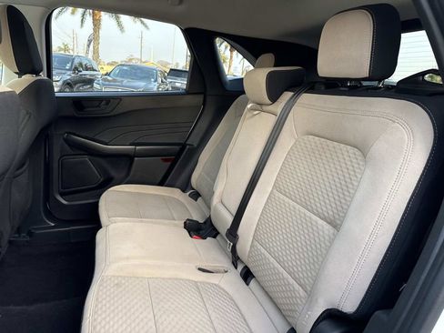 Certified 2022 Ford Escape SE w/ Convenience Package image 16