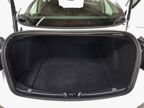 Used 2023 Tesla Model 3 Standard Range image 9