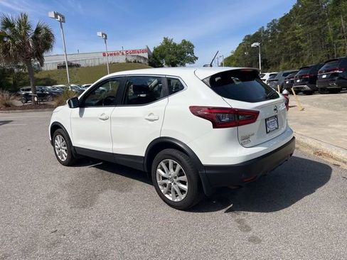 Used 2022 Nissan Rogue Sport S image 36