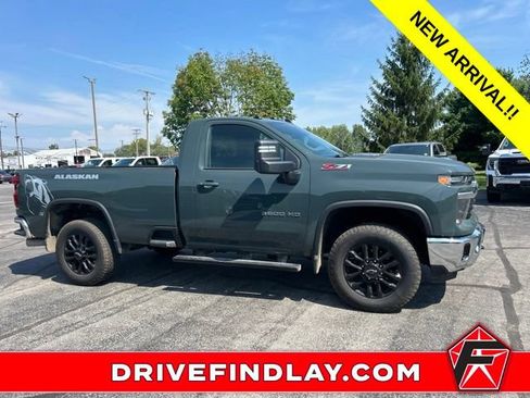 Used 2025 Chevrolet Silverado 3500 LT w/ Convenience Package AWD/4WD image 4