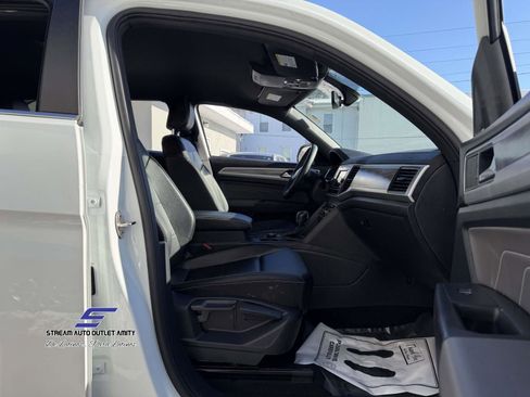 Used 2022 Volkswagen Atlas Cross Sport SE image 14