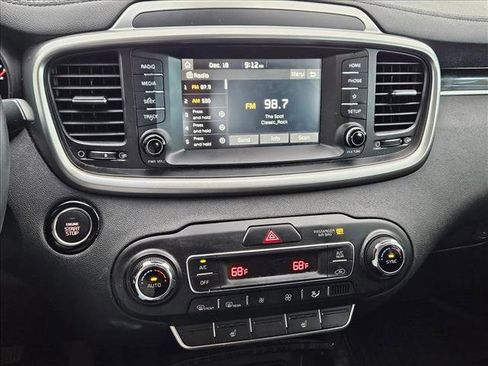 Used 2020 Kia Sorento EX image 12
