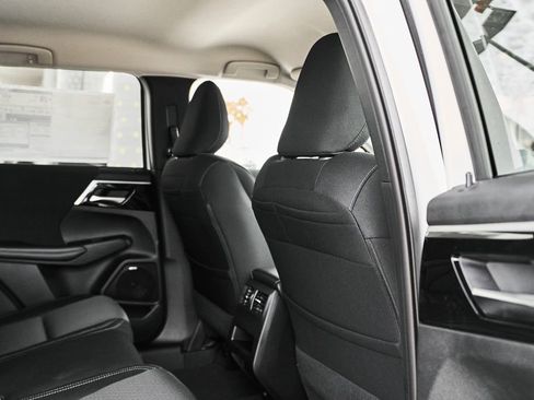 New 2026 Mitsubishi Outlander ES FWD image 12