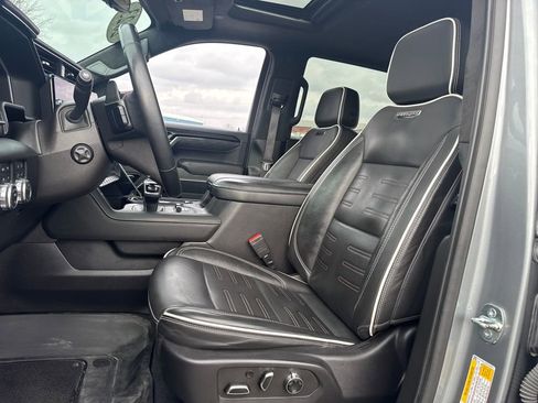 Used 2023 GMC Sierra 1500 AT4X image 17