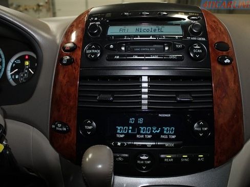 Used 2005 Toyota Sienna XLE image 12