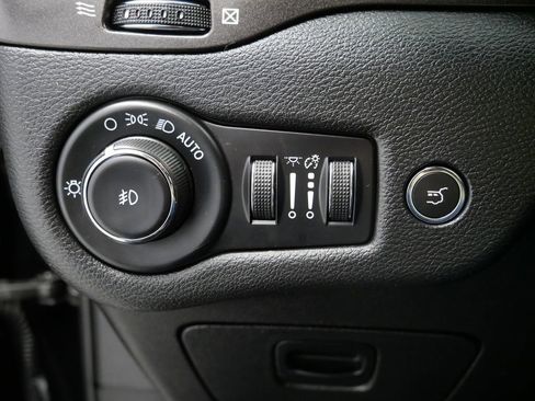 Certified 2022 Jeep Cherokee Trailhawk w/ Comfort/Convenience Group image 24