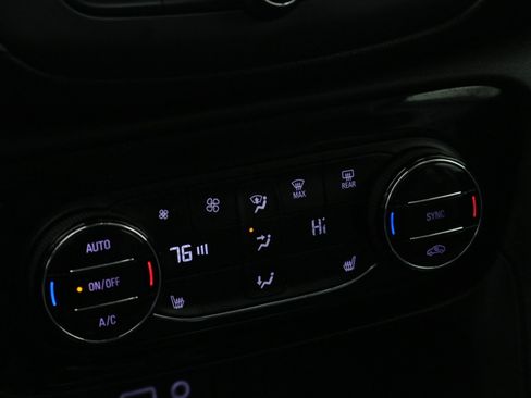 Used 2020 Buick Encore GX Select image 17