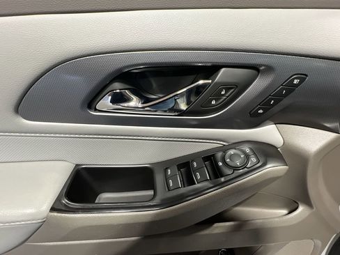 Certified 2020 Chevrolet Traverse Premier image 24