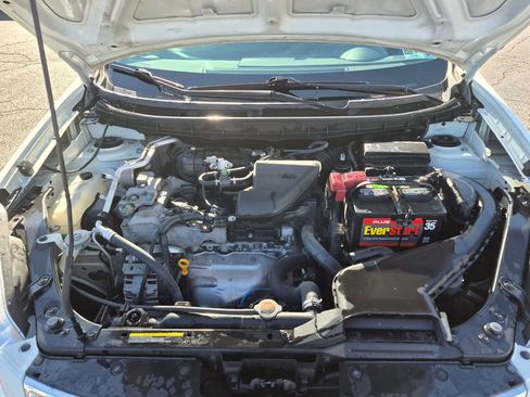 Used 2013 Nissan Rogue SV image 9