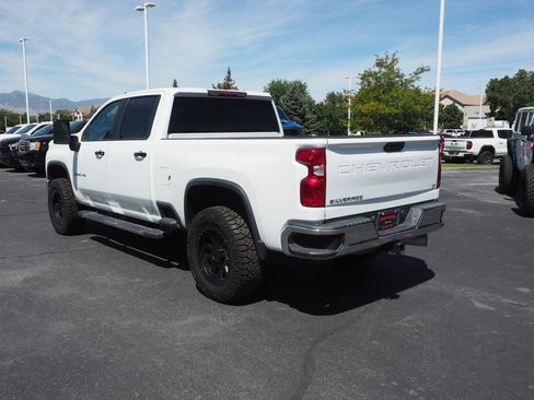 Used 2024 Chevrolet Silverado 2500 LT AWD/4WD image 7
