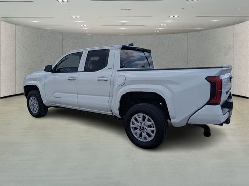 Used 2024 Toyota Tacoma SR5 image 5