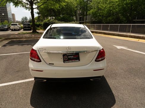 Used 2017 Mercedes-Benz E 300 image 4