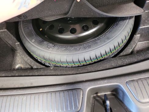 Used 2023 Buick Envision Essence w/ Sport Touring Package image 18