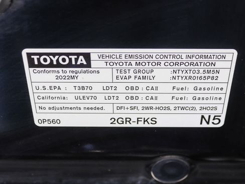 Used 2022 Toyota Tacoma TRD Off-Road w/ Technology Package AWD/4WD image 29