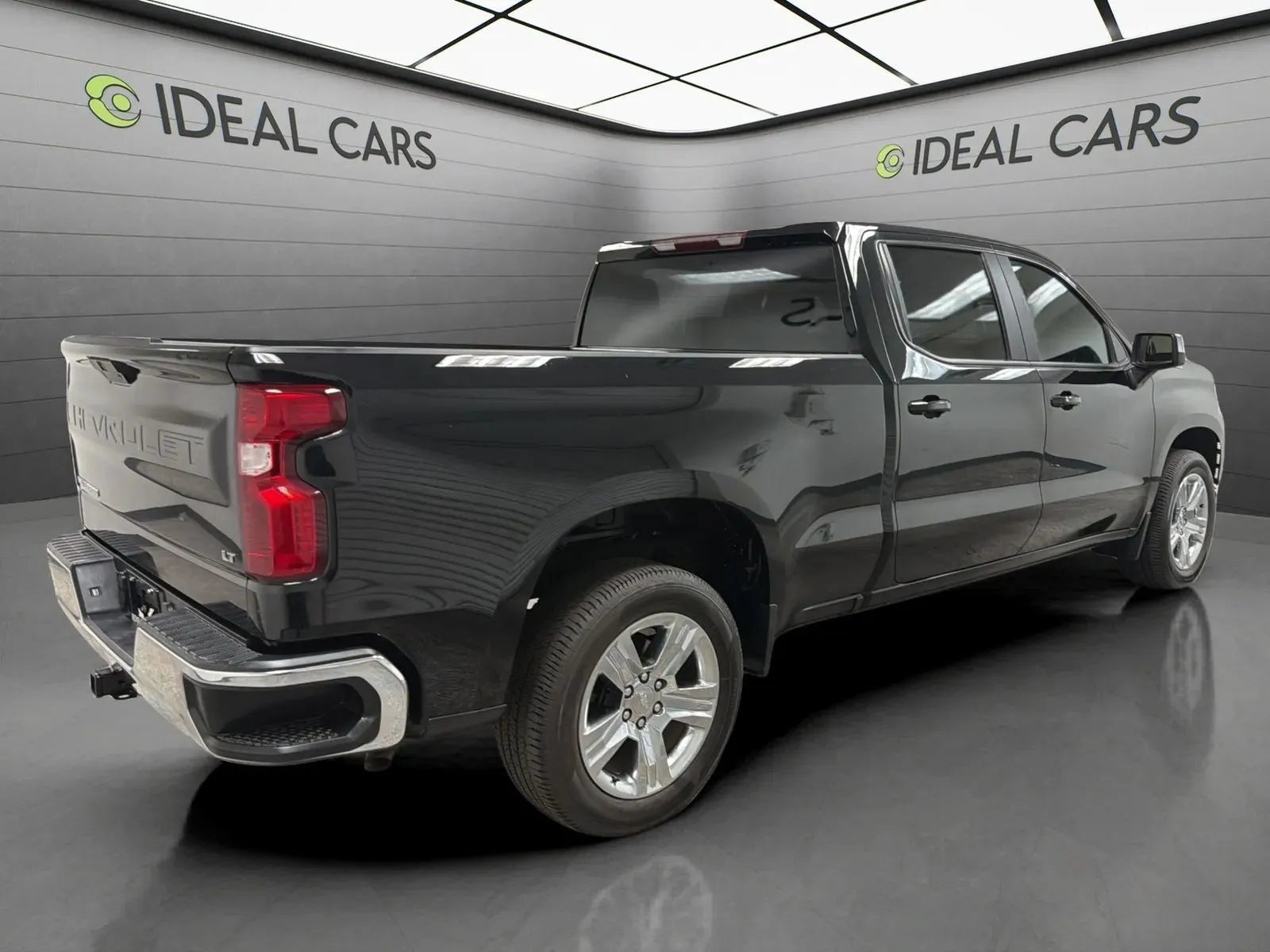Used 2022 Chevrolet Silverado 1500 LT RWD image 5