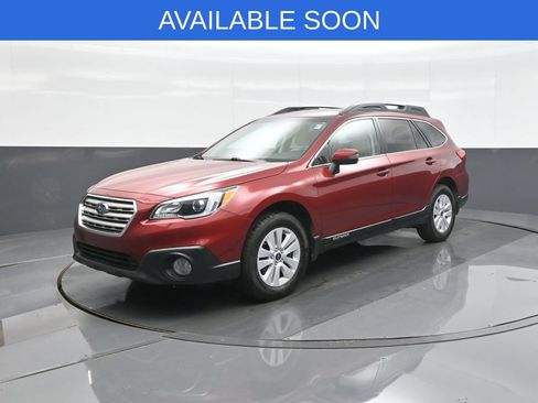 Used 2017 Subaru Outback 2.5i Premium AWD/4WD image 3