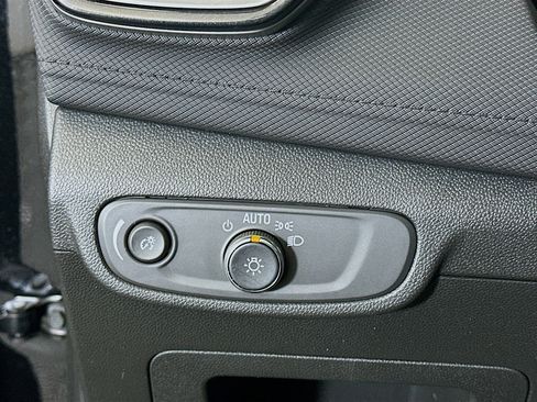 Used 2024 Chevrolet TrailBlazer LS image 16