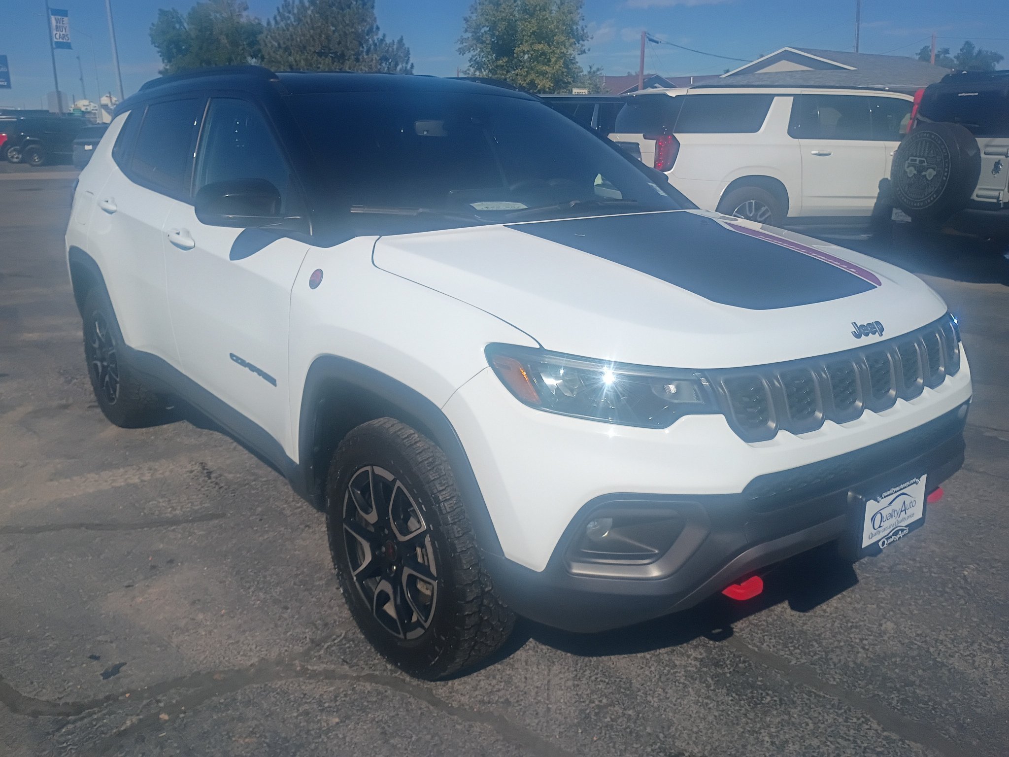 Used 2025 Jeep Compass Trailhawk AWD/4WD image 4