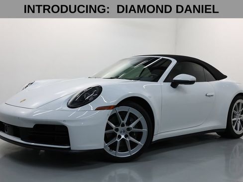 Used 2025 Porsche 911 Carrera RWD image 2