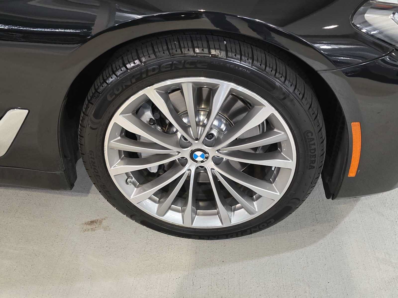 Used 2023 BMW 530i xDrive AWD/4WD image 9