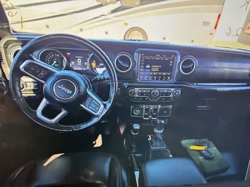 Used 2021 Jeep Wrangler Unlimited Sahara w/ Cold Weather Group image 12