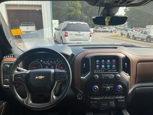 Used 2023 Chevrolet Silverado 3500 High Country w/ Z71 Off-Road Package AWD/4WD image 21