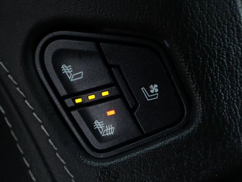 Used 2019 Chevrolet Suburban Premier RWD image 46