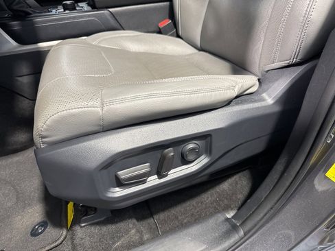 Used 2022 Toyota Tundra SR5 image 34