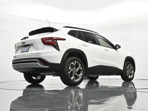 New 2026 Chevrolet Trax LT w/ Driver Confidence Package image 43