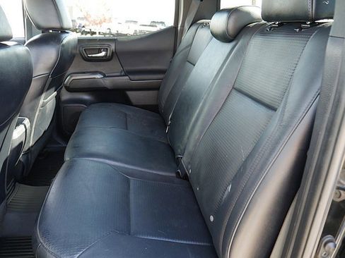 Used 2023 Toyota Tacoma TRD Sport image 16