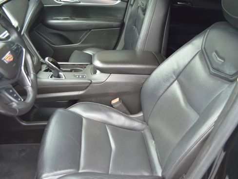 Used 2018 Cadillac XT5 Luxury w/ Driver Awareness Package AWD/4WD image 15